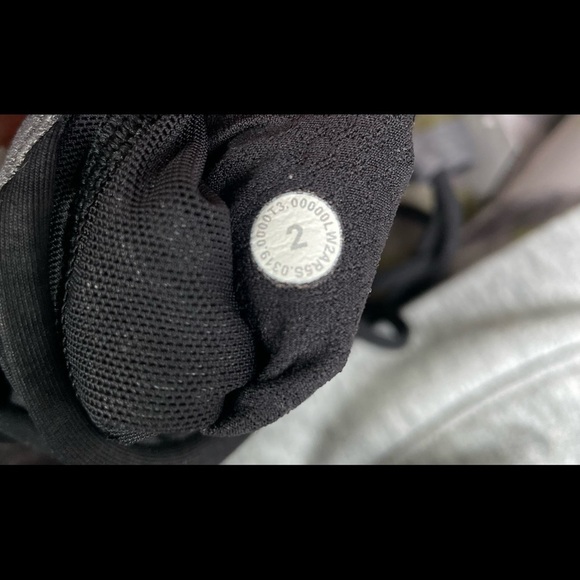 Sz2 Lululemon Free to Be Wild bra in heathered black/black VGUC - Picture 5 of 8